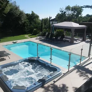 Bed & Breakfast Perle De La, Saint Aygulf